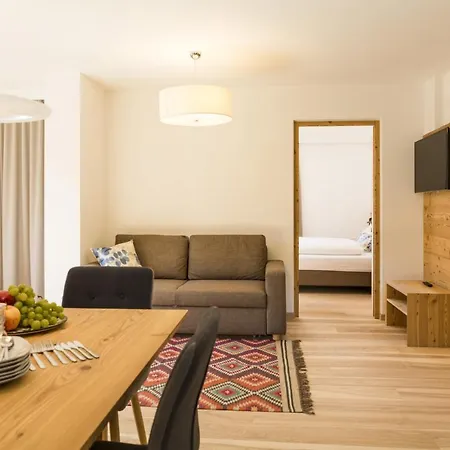 Apartment Luzerna ***